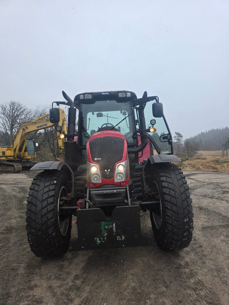 Valtra N 143 - tracteur agricole occasion France
