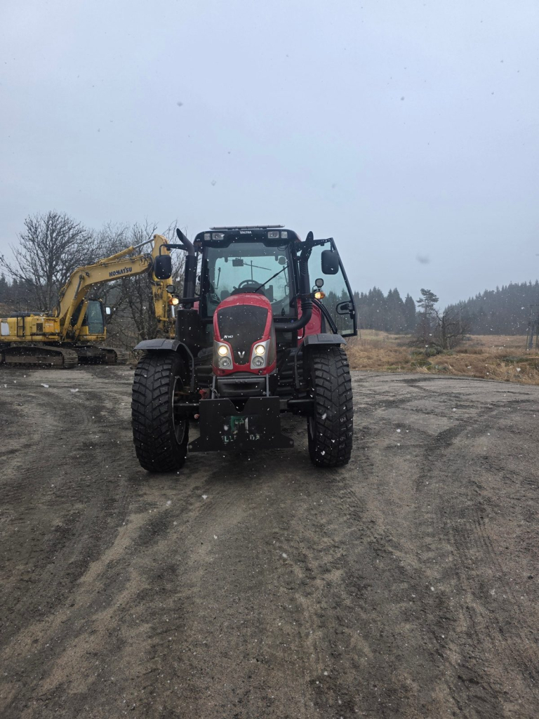 Valtra N 143 - tracteur agricole occasion France