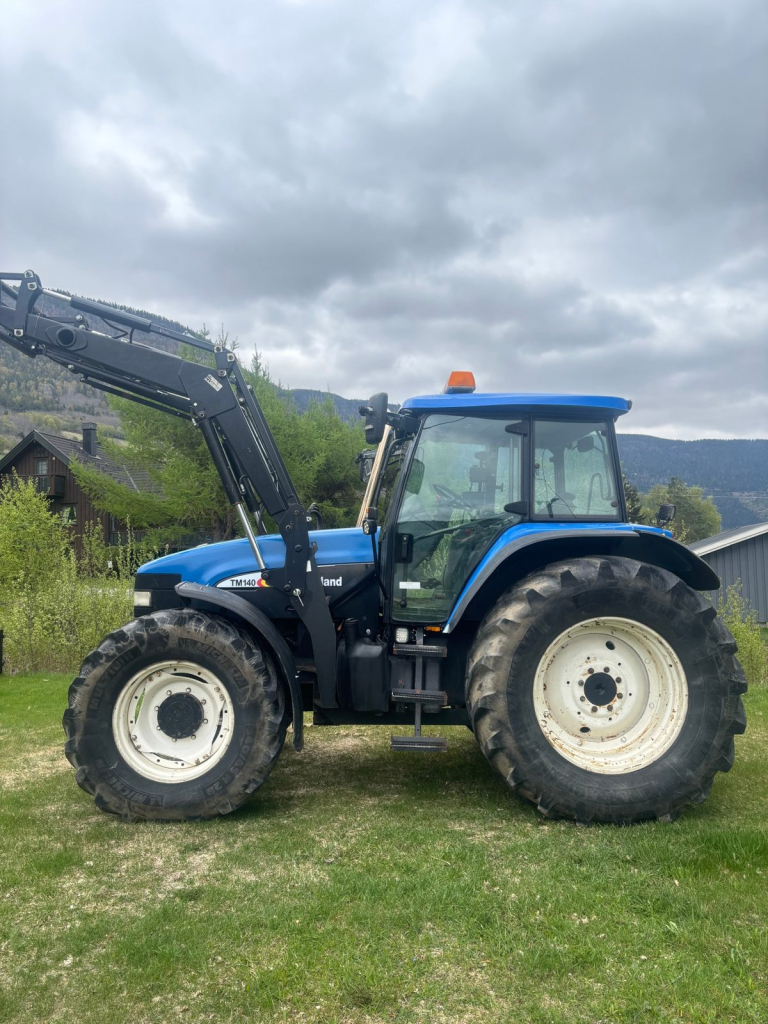 New Holland Tm 140 - tracteur agricole occasion France