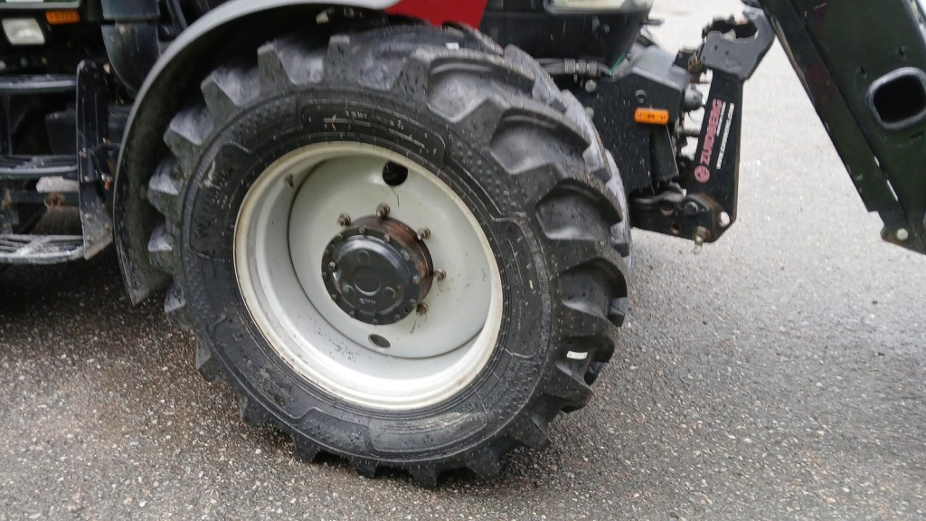 CASE IH Maxxum 130 EC. Multicontroller - tracteur agricole occasion France