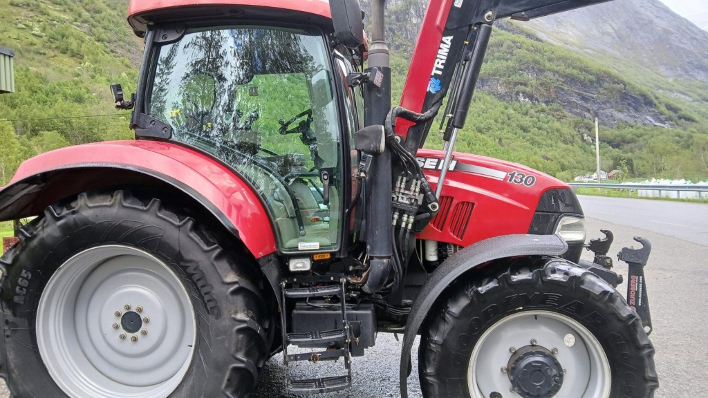 CASE IH Maxxum 130 EC. Multicontroller - tracteur agricole occasion France