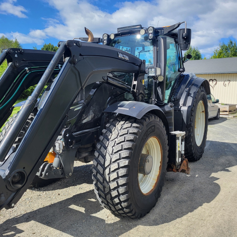 Valtra T- 234