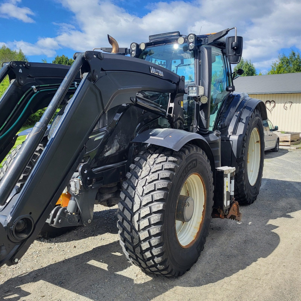 Valtra T- 234 - tracteur agricole occasion France
