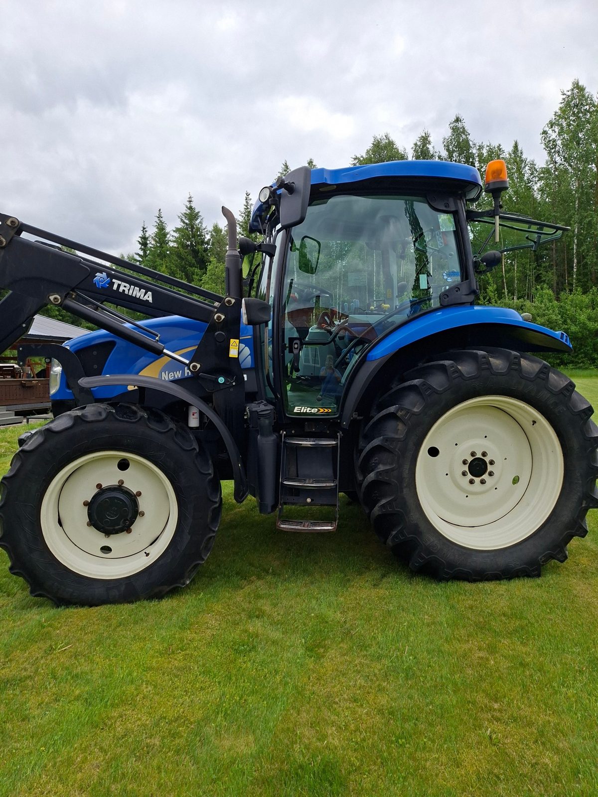 New Holland T6040 Elite