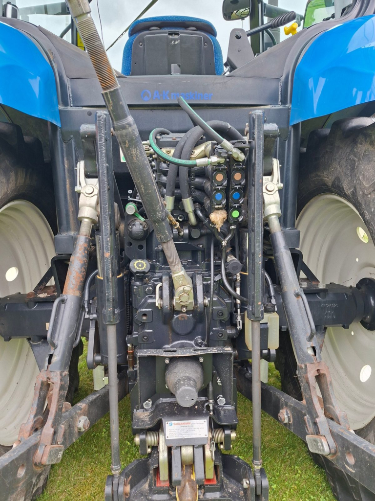 New Holland T6040 Elite
