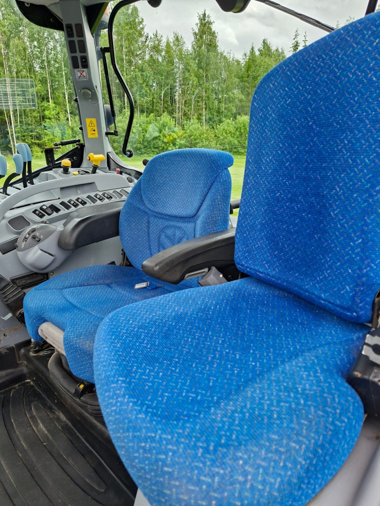 New Holland T6040 Elite