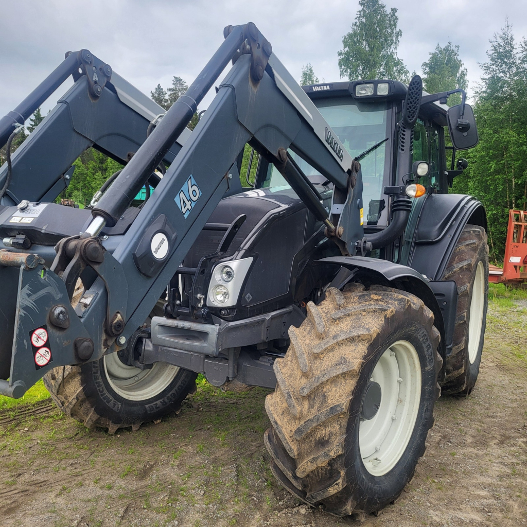 Valtra N-123 H3