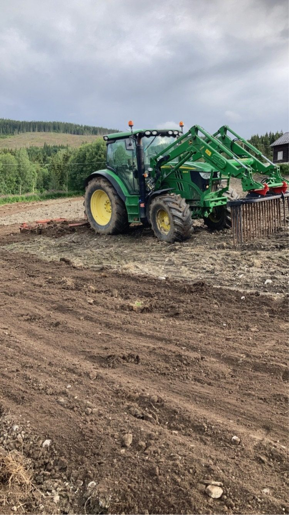 John Deere 6125R