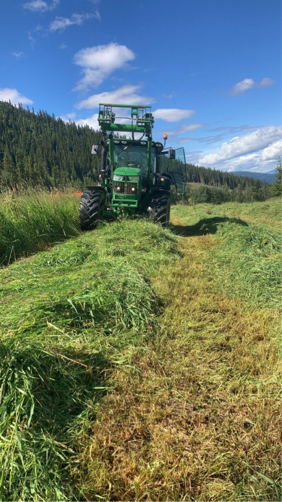 John Deere 6125R