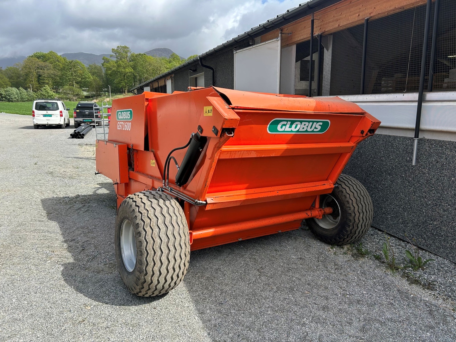 Globus GST 1600/35 småsteinhenter –