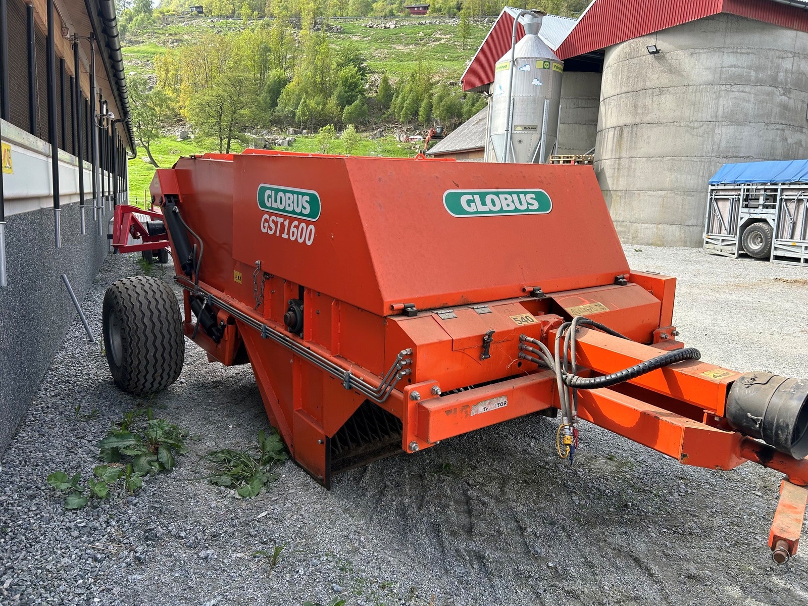 Globus GST 1600/35 småsteinhenter –