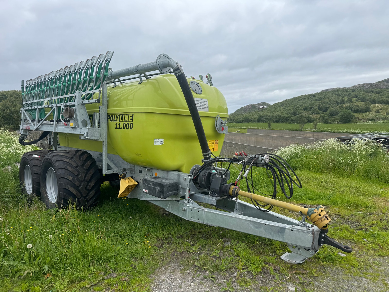 NY FLIEGL POLYLINE 11000, 750 DEKK, MEDSVINGENDE BAKAKSEL & 12 METER NEDFELLER