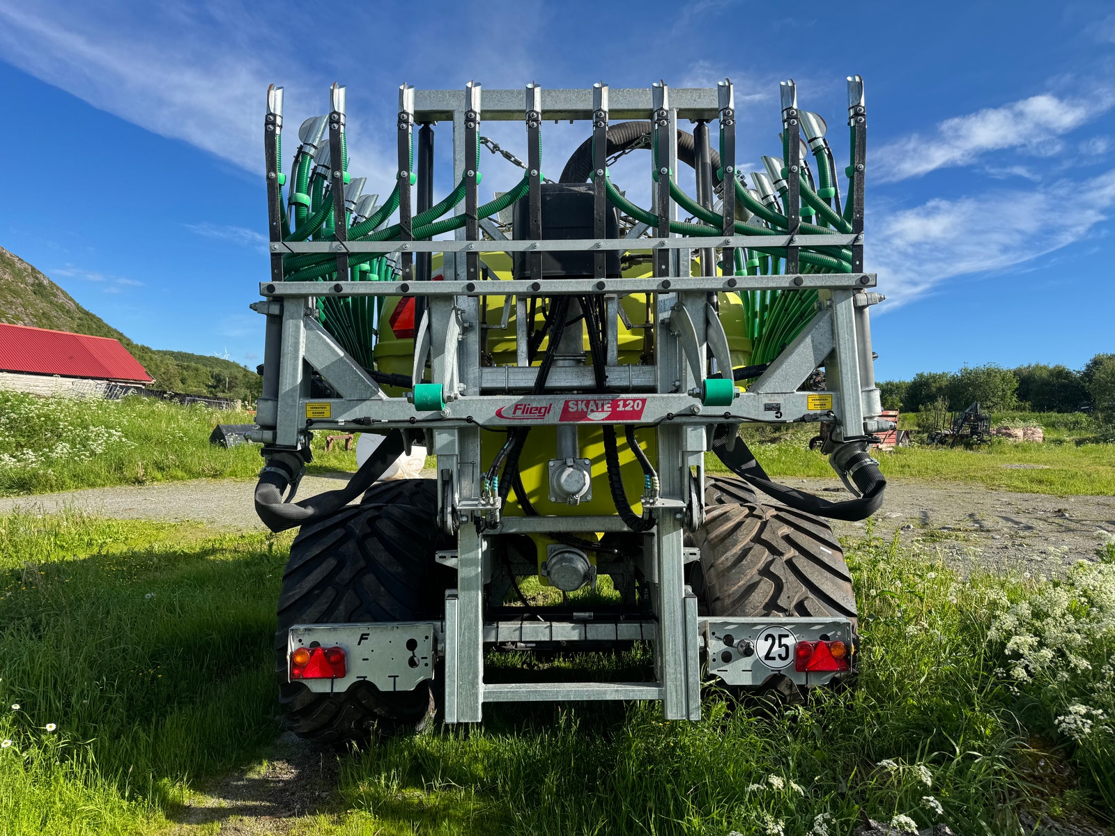 NY FLIEGL POLYLINE 11000, 750 DEKK, MEDSVINGENDE BAKAKSEL & 12 METER NEDFELLER