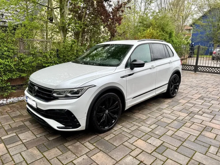 Volkswagen Tiguan R-Line DSG 4MOTION Leder Harman-Kardon